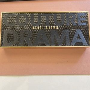 Bobbi Brown: Couture Drama Eye Shadow Palette